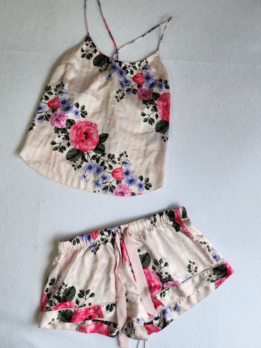 Victoria’s Secret Size M Pink Floral Stripe Cami & Shorts Pajama Set - FLAW